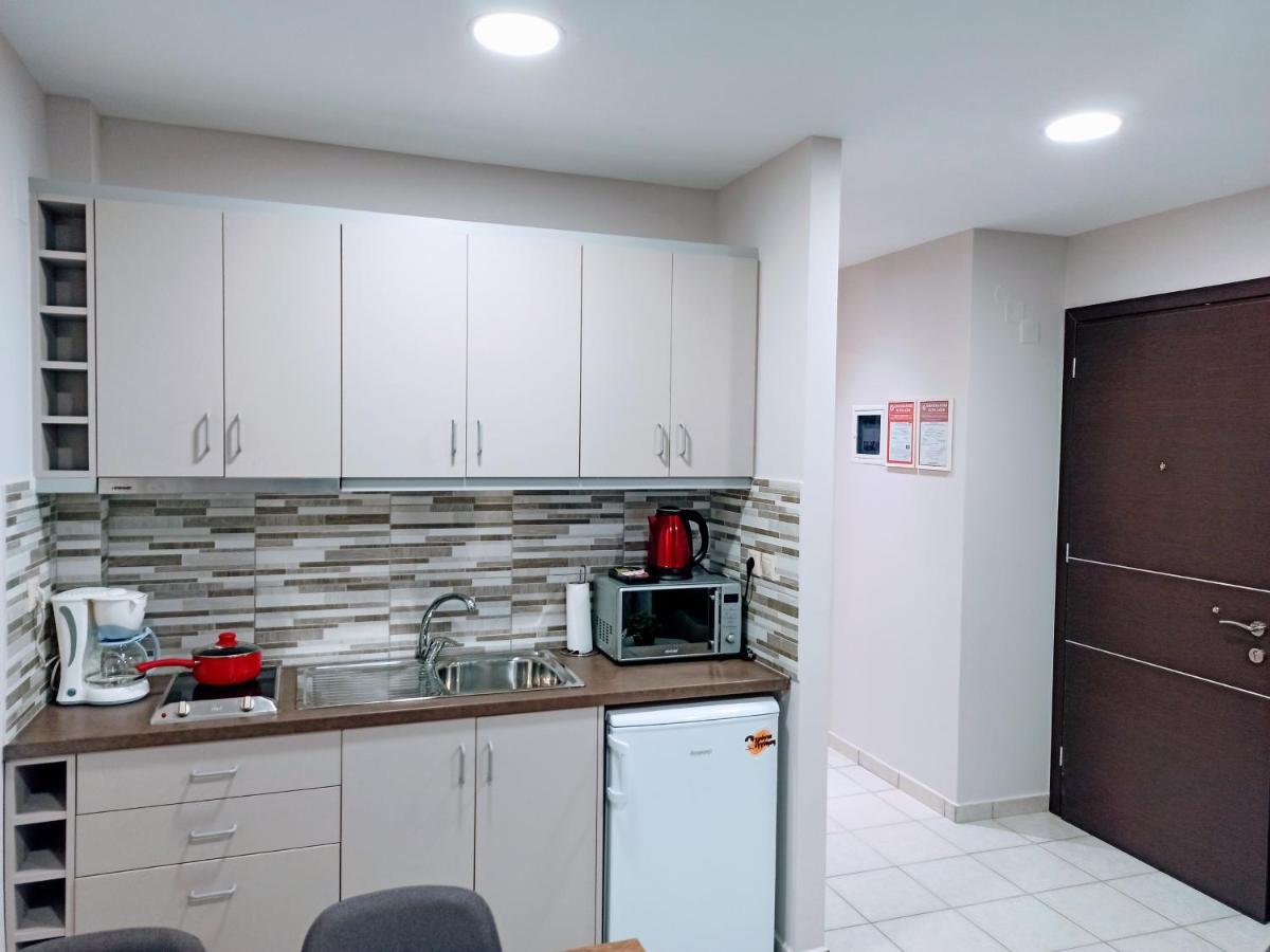 Central Square Apartment 1 Pírgos 外观 照片