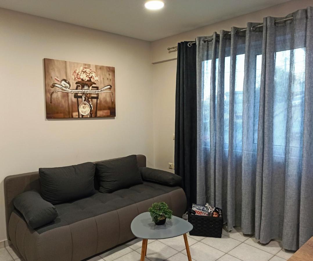 Central Square Apartment 1 Pírgos 外观 照片